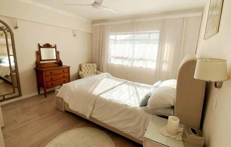 To Let 2 Bedroom Property for Rent in Vredehoek Western Cape